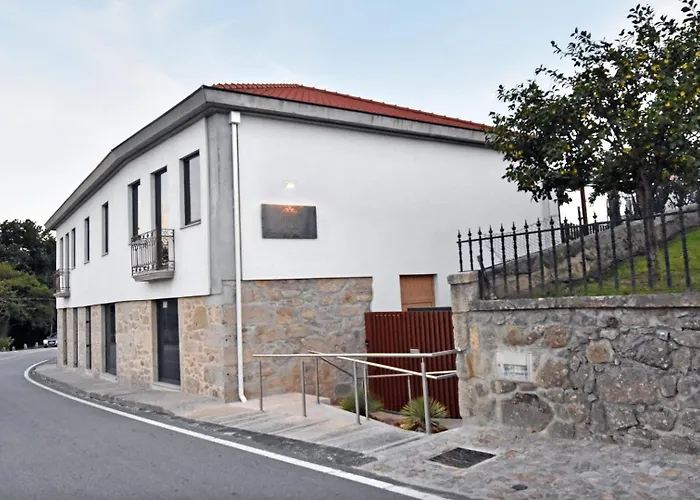 Hotel Alminhas Da Mindua